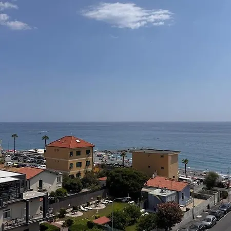 Un Angolo Di Mare ונטימיגליה